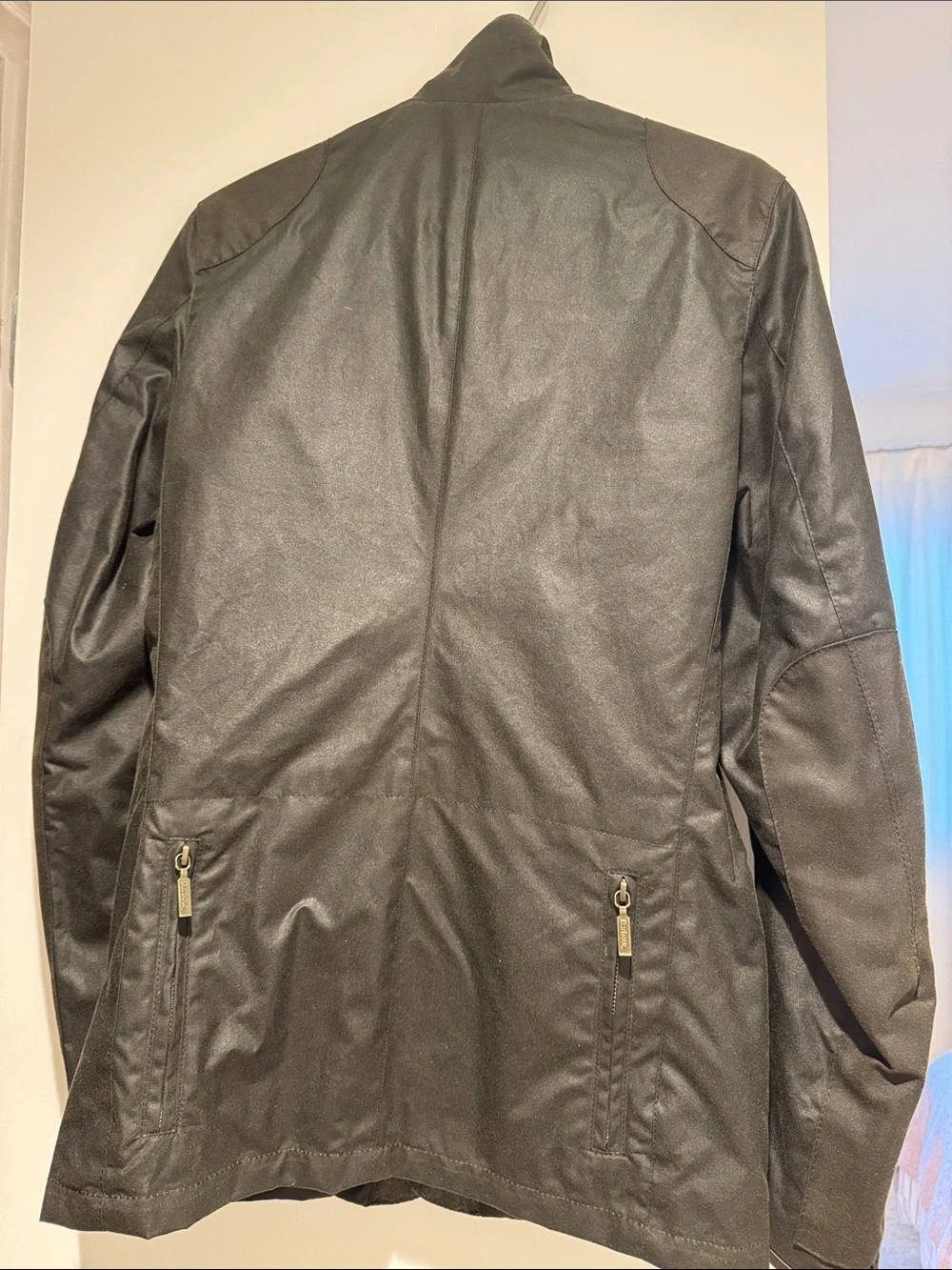 Barbour Waxed Cotton Beacon Sports Jacket with Tartan Lining